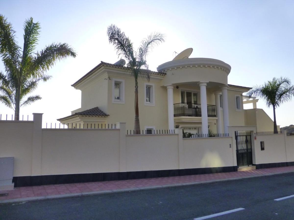 Villa Juliana أذيخي المظهر الخارجي الصورة